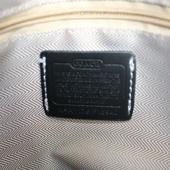 COACH Academy Pack Shoulder sling bag in excellent condition - Picture 4 of 8